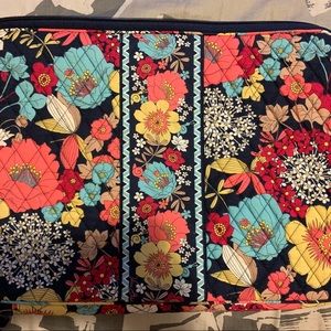Vera Bradley large laptop case. Happy snails